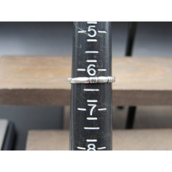 Size 6.25 Sterling Silver Triple Bands Pattern Ring - Picture 4 of 6